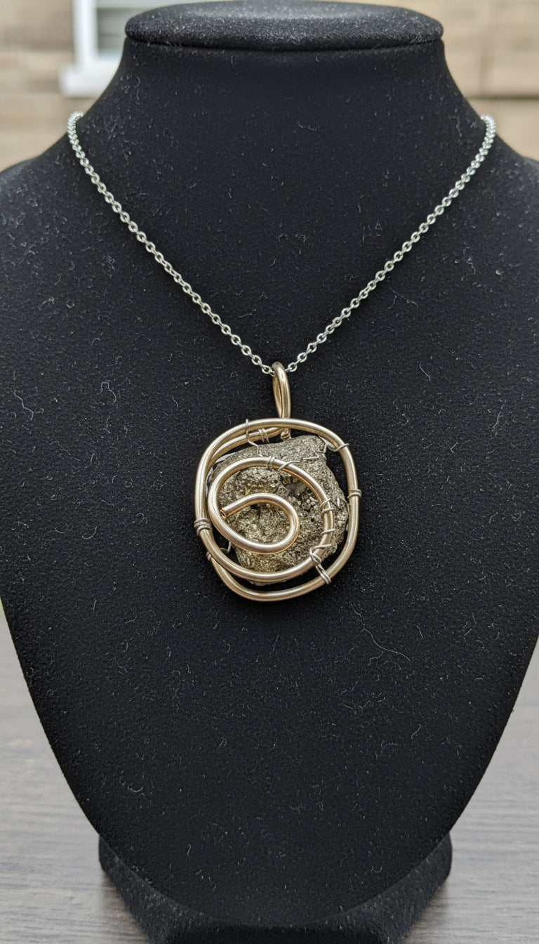 Custom Non Tarnishing Silver Plated Wire Wrapped Money Attraction Pyrite Necklace